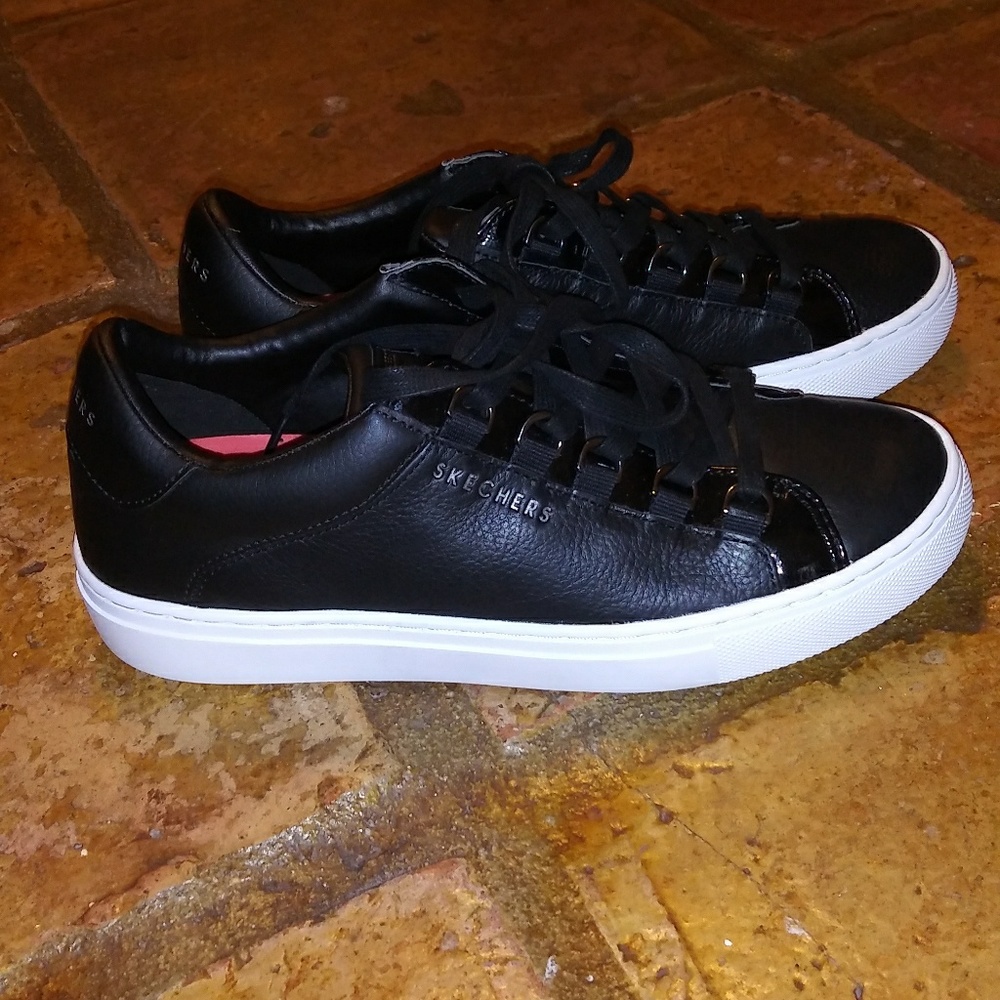 ladies black leather skechers trainers